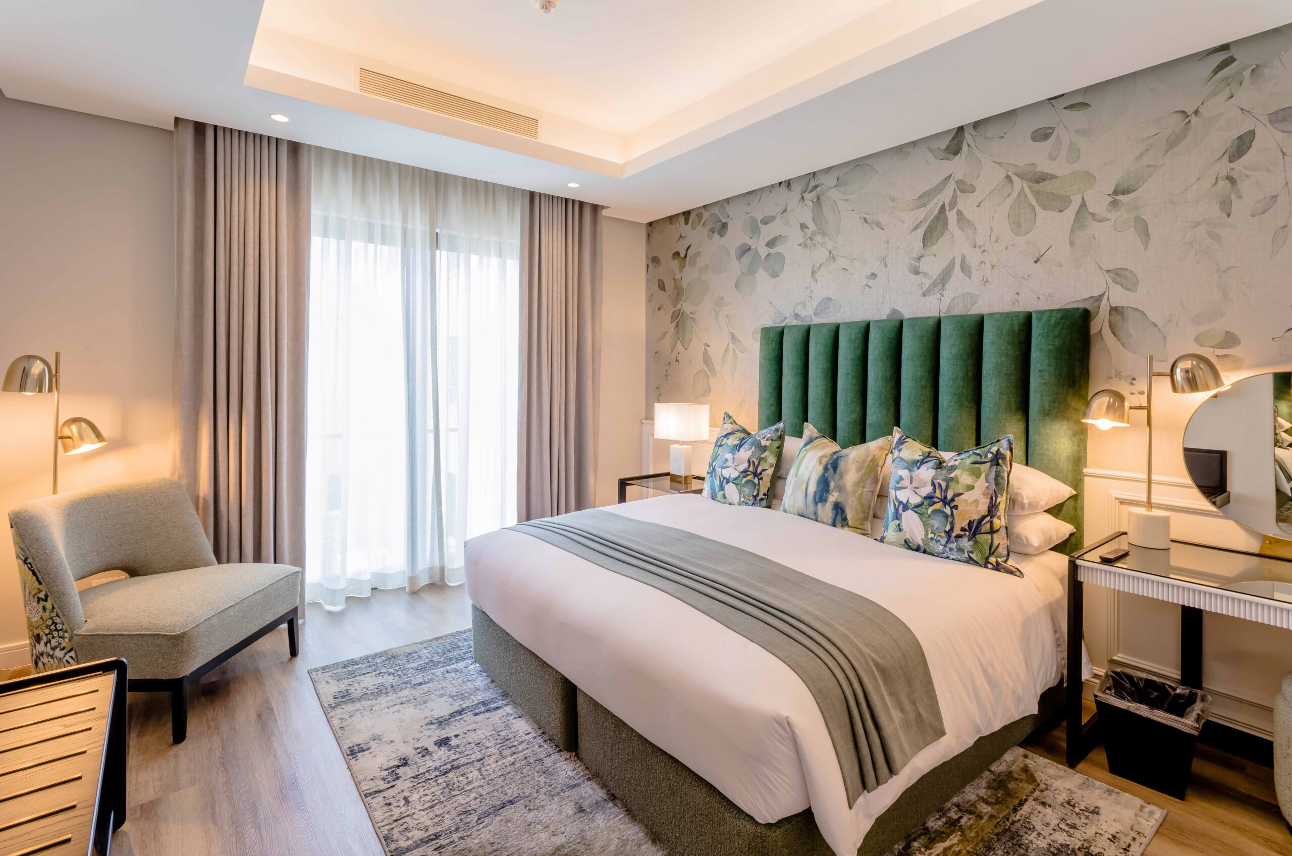 Deluxe 2-bedroom apartment